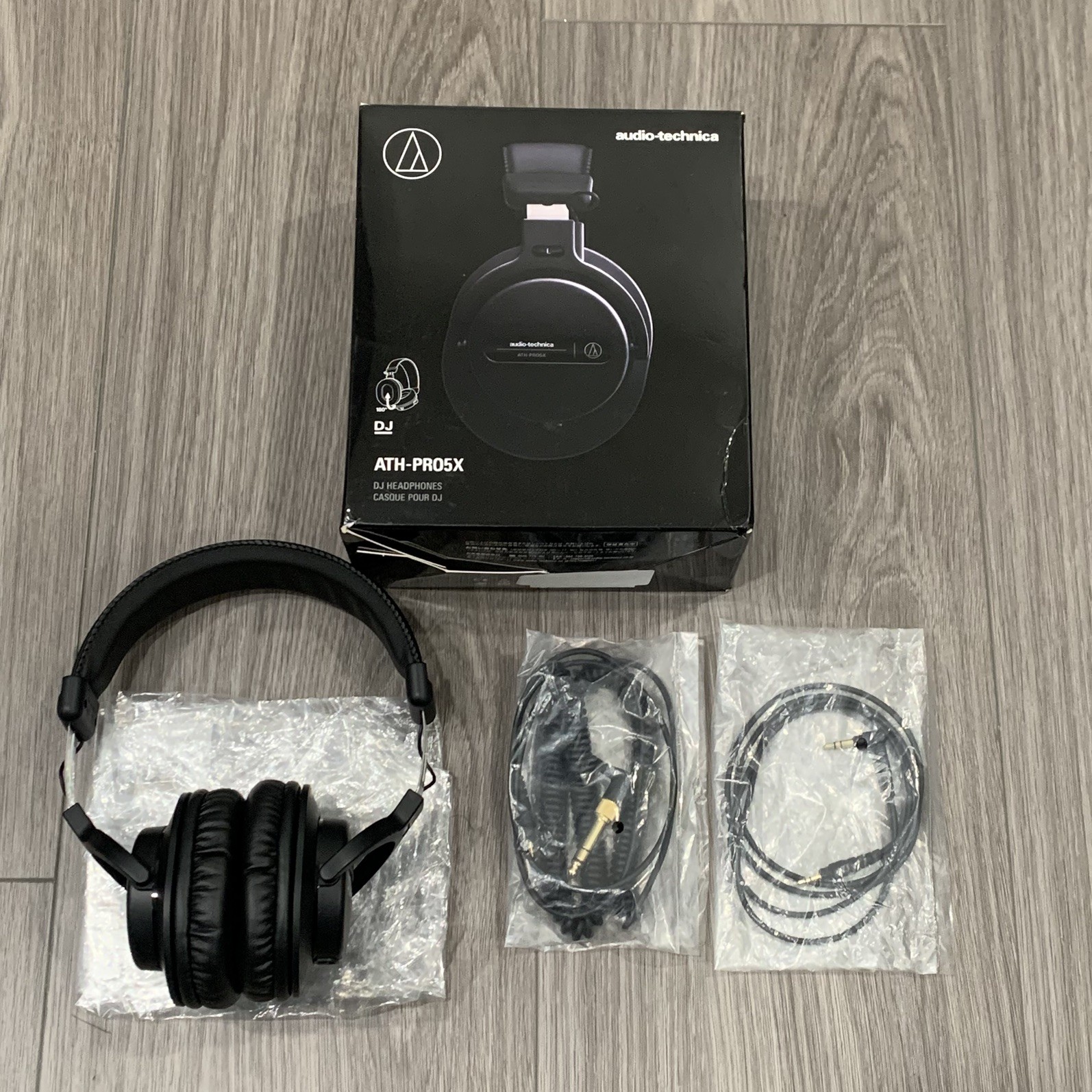 Audio Technica ATH-PRO5X Black DJ Over Ear Wired Headphones 40mm TRIED ON ONLY