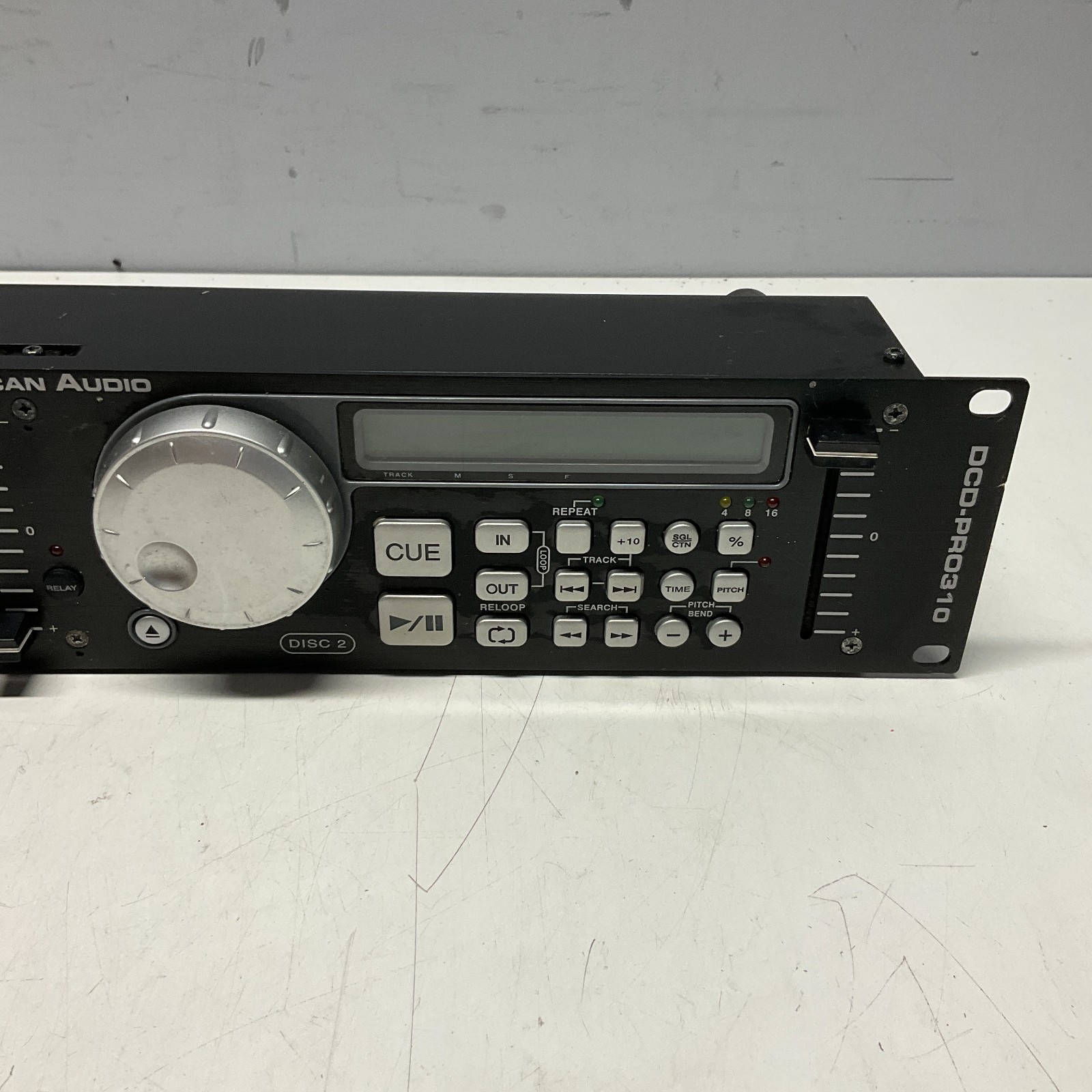 American Audio DCD-PRO310 Professional DJ Controller Tested and Working