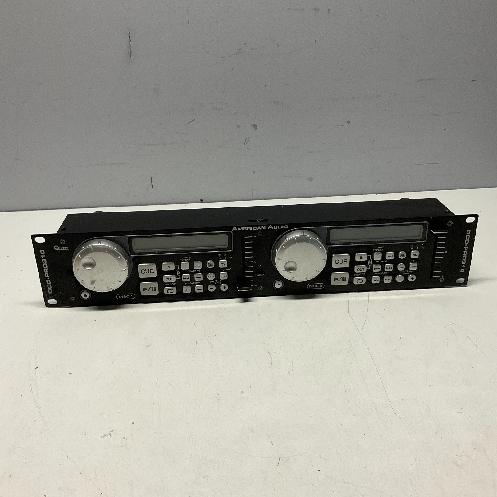 American Audio DCD-PRO310 Professional DJ Controller Tested and Working