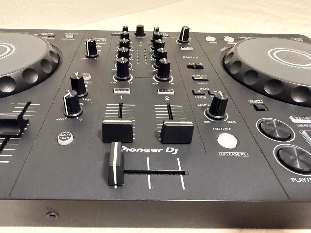 Pioneer DJ DDJ-FLX4 DJ Controller rekordbox Serato 2-Channel Black Excellent